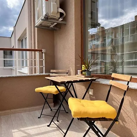 Апартамент Seaside Tyndzha Поморие